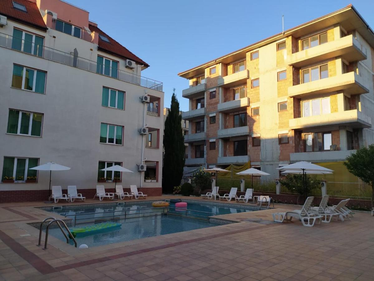 רבדה Apartment In Complex Tara מראה חיצוני תמונה
